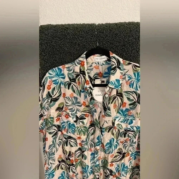 NWT Lost + Wander Luau on the beach tunic - Picture 2 of 3